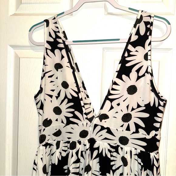 SHEIN Floral Plunging Neck Maxi Dress - Picture 7 of 9